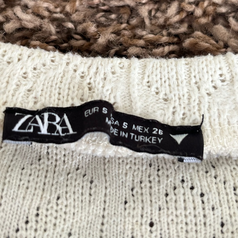 Zara Ruffle Knit Top - Picture 2 of 3